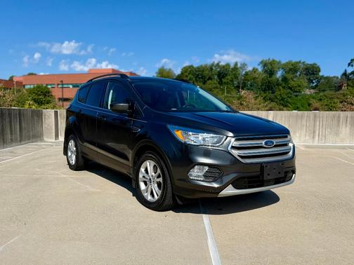 Gray 2018 Ford Escape SE