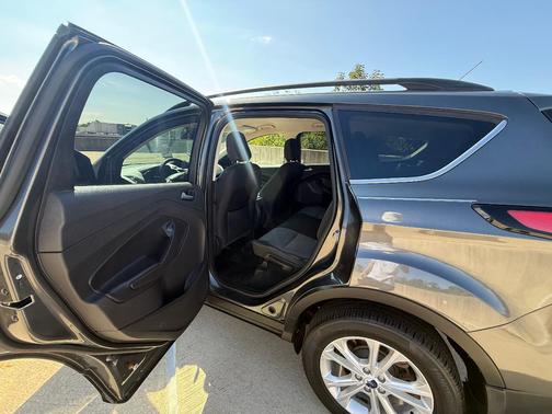 Gray 2018 Ford Escape SE