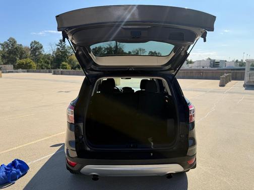 Gray 2018 Ford Escape SE
