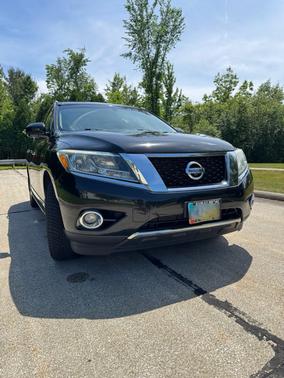 Black 2014 Nissan Pathfinder Platinum