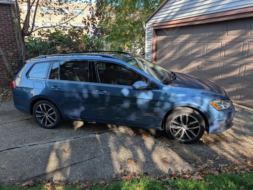 Blue 2016 Volkswagen Golf SportWagen TSI Limited Edition