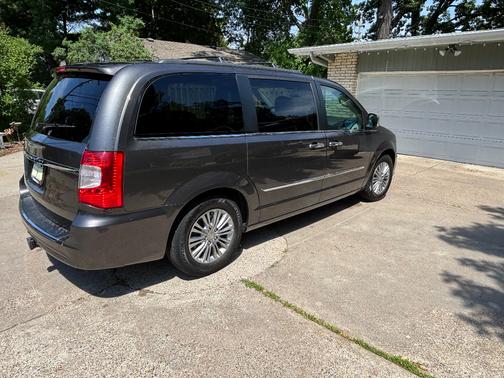 Gray 2016 Chrysler Town & Country Touring-L