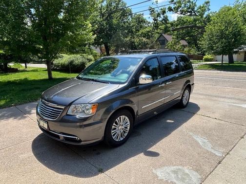Gray 2016 Chrysler Town & Country Touring-L