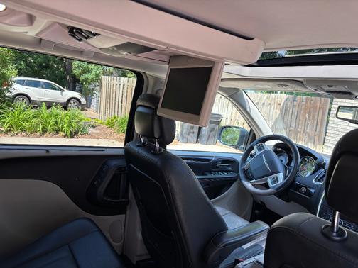 Gray 2016 Chrysler Town & Country Touring-L