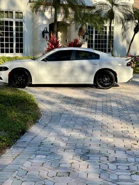 2016 Dodge Charger SE