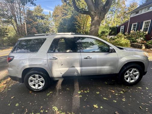 2015 GMC Acadia SLE-2