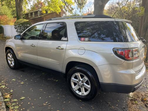 2015 GMC Acadia SLE-2