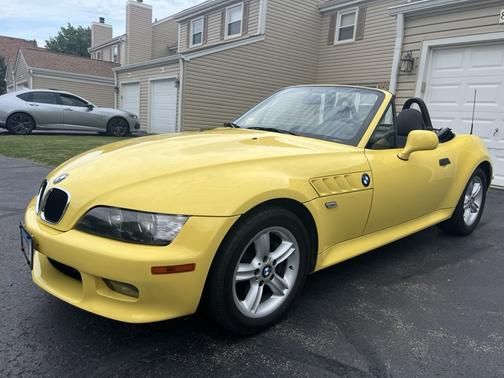 Yellow 2000 BMW Z3 2.3 Roadster