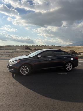 2011 Hyundai SONATA Limited