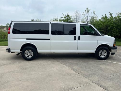 2017 Chevrolet Express 3500 LT