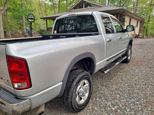 Silver 2006 Dodge Ram 2500 SLT Quad Cab
