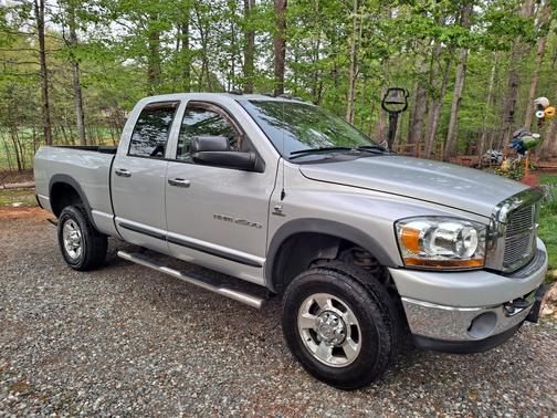 Silver 2006 Dodge Ram 2500 SLT Quad Cab