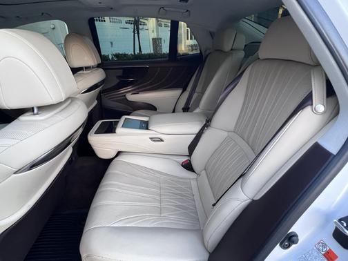 2018 Lexus LS 500 Base