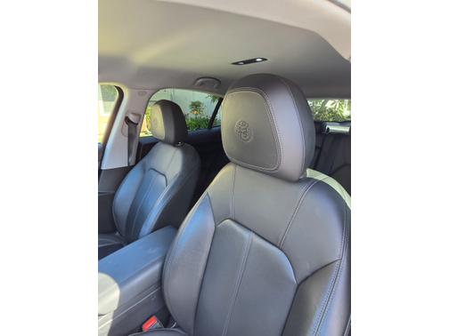 White 2018 Alfa Romeo Stelvio Base