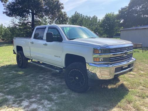 White 2015 Chevrolet Silverado 2500 LT