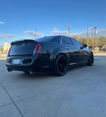 2012 Chrysler 300C Luxury Series