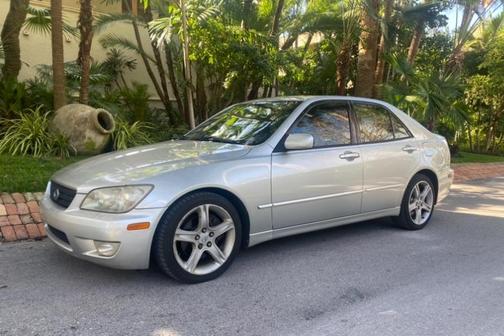 Silver 2002 Lexus IS 300 Base