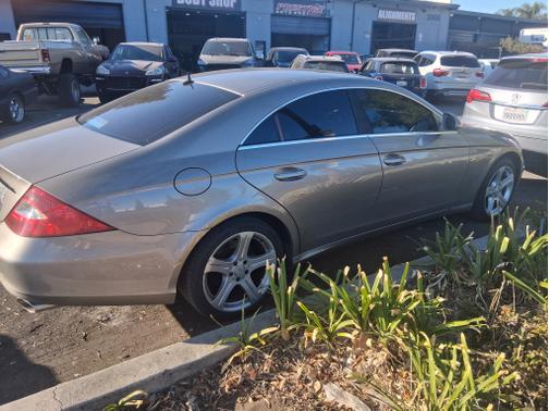 Silver 2006 Mercedes-Benz CLS-Class CLS500