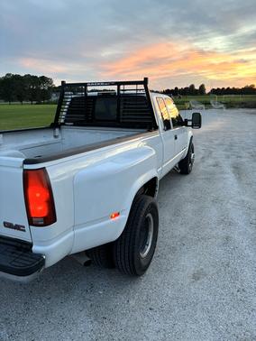 White 1998 GMC Sierra 3500 SL H/D Extended Cab