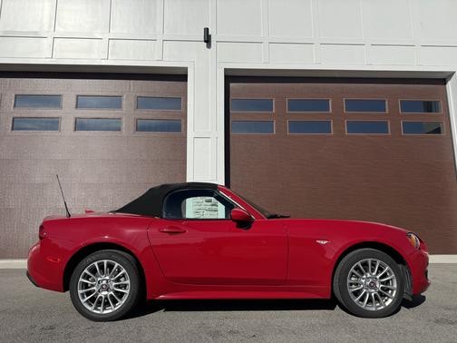 2018 FIAT 124 Spider Classica