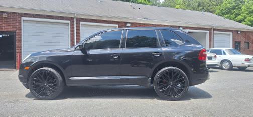 2010 Porsche Cayenne Base