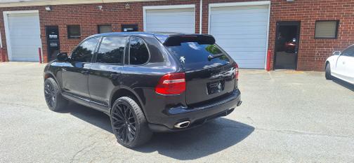 2010 Porsche Cayenne Base
