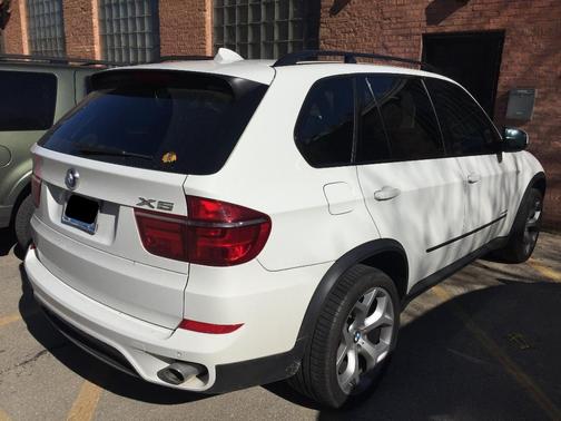 White 2012 BMW X5 xDrive35d
