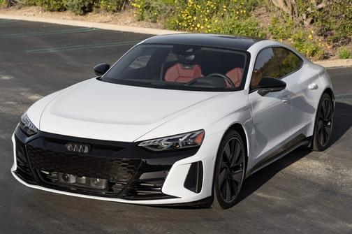 2022 Audi RS e-tron GT Base