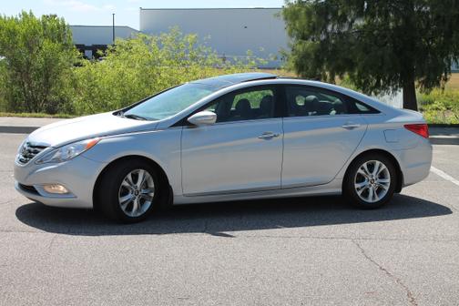 2012 Hyundai SONATA Limited