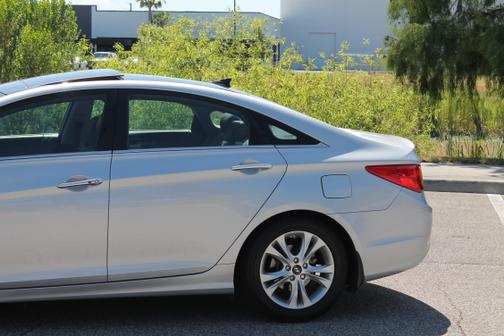 2012 Hyundai SONATA Limited