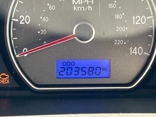 Gray 2008 Hyundai ELANTRA SE