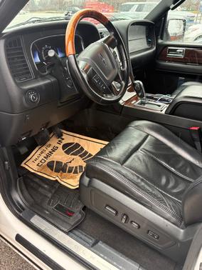 2016 Lincoln Navigator Select