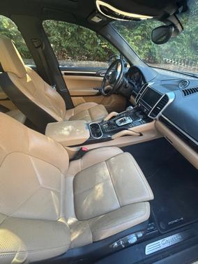 2016 Porsche Cayenne Cayenne