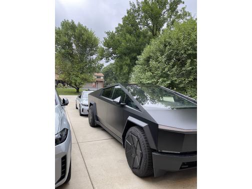 2024 Tesla Cybertruck AWD