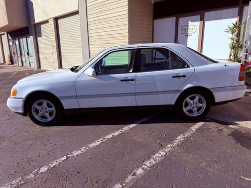 1995 Mercedes-Benz C-Class C220