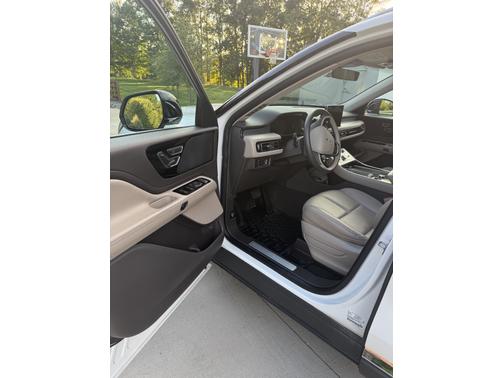 2023 Lincoln Aviator Standard AWD