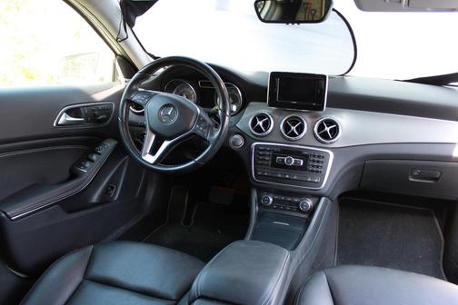 White 2015 Mercedes-Benz GLA-Class GLA 250 4MATIC
