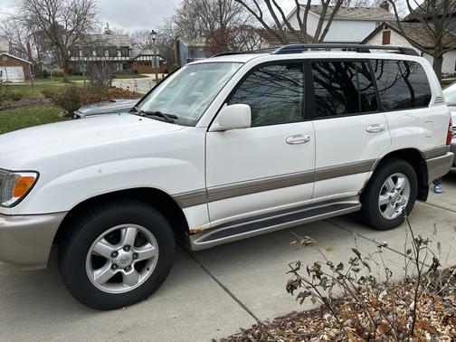 2004 Toyota Land Cruiser Base