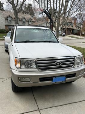 2004 Toyota Land Cruiser Base