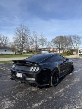 Black 2019 Ford Mustang GT Premium