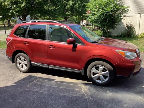 Red 2015 Subaru Forester 2.5i Premium