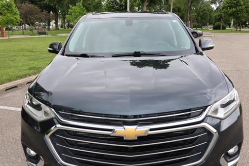 Blue 2019 Chevrolet Traverse LT Cloth