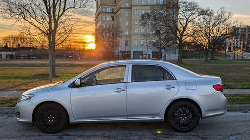 2010 Toyota Corolla LE