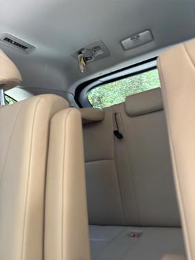 White 2020 Toyota Highlander Hybrid XLE