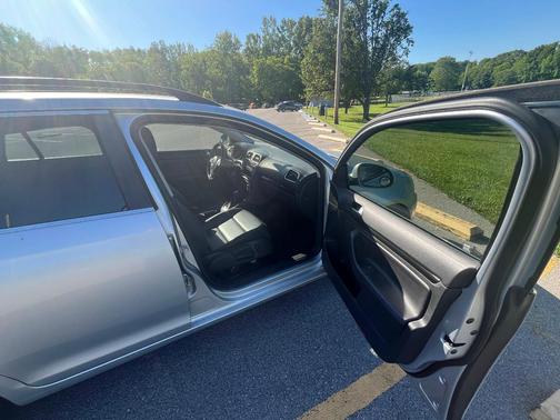 Silver 2013 Volkswagen Jetta SportWagen TDI
