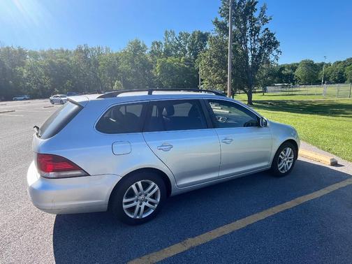 Silver 2013 Volkswagen Jetta SportWagen TDI