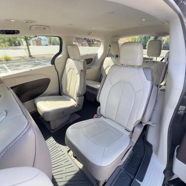 Gray 2018 Chrysler Pacifica Touring-L