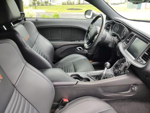 2015 Dodge Challenger SXT Plus