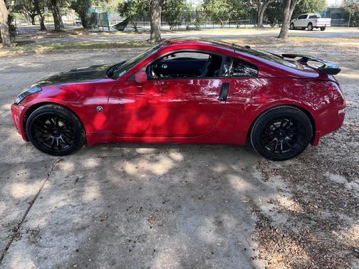 2005 Nissan 350Z Base