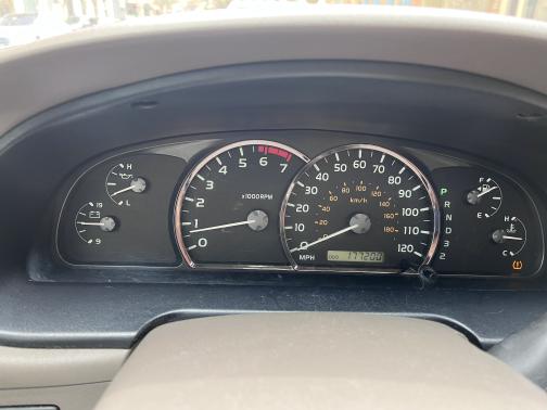 2005 Toyota Sequoia SR5